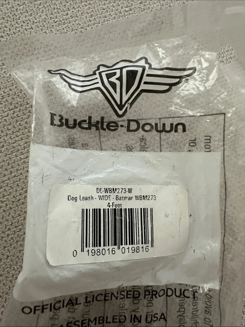 BUCKLE DOWN GOTHAM CITY GRAFFITI COLLAGE LEASH 1 1/2” WIDE 4’ LONG NEW